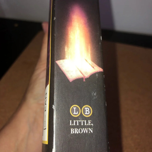 5/$25 
The Land of Stories An Author’s Odyssey Chris Colfer Softcover Kid Book 5 - Picture 4 of 6